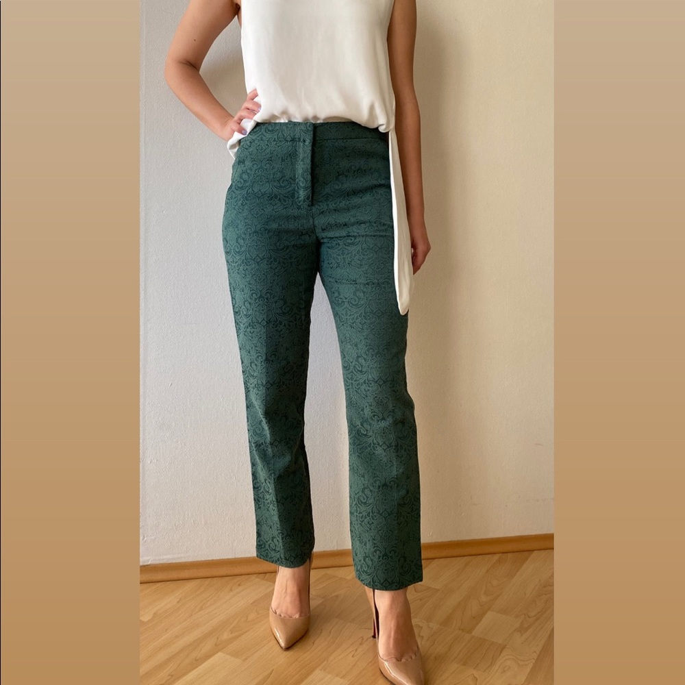 Cropped trousers
